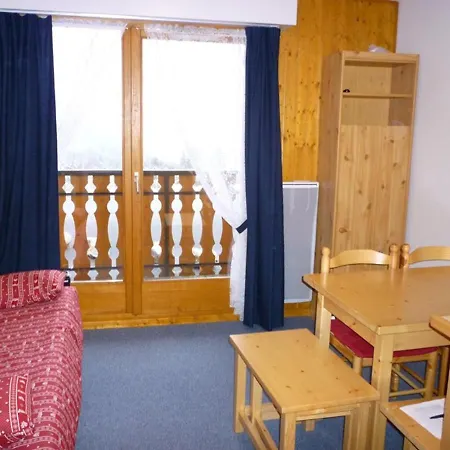 Apartment Confortable Au Pied De La Telecabine - Fr-1-573-73 *