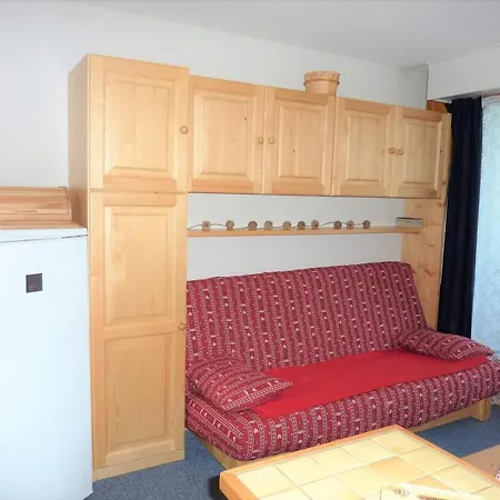 Confortable Au Pied De La Telecabine - Fr-1-573-73 Apartment